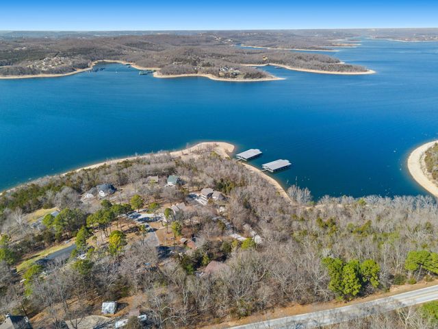 35 Hattie Avenue, Blue Eye, MO 65611