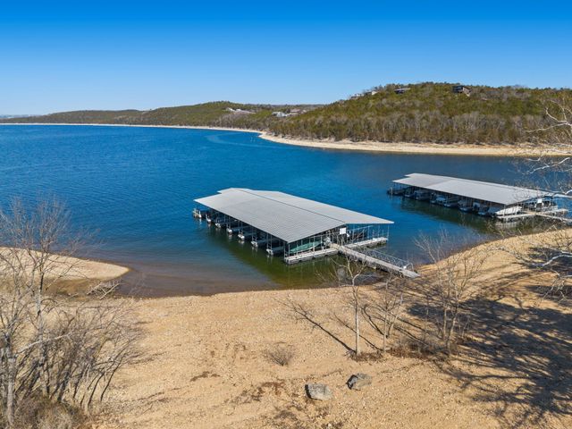 35 Hattie Avenue, Blue Eye, MO 65611