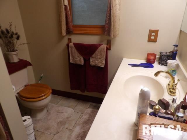 4490 Brushy Creek Church Road, Galatia, IL 62935