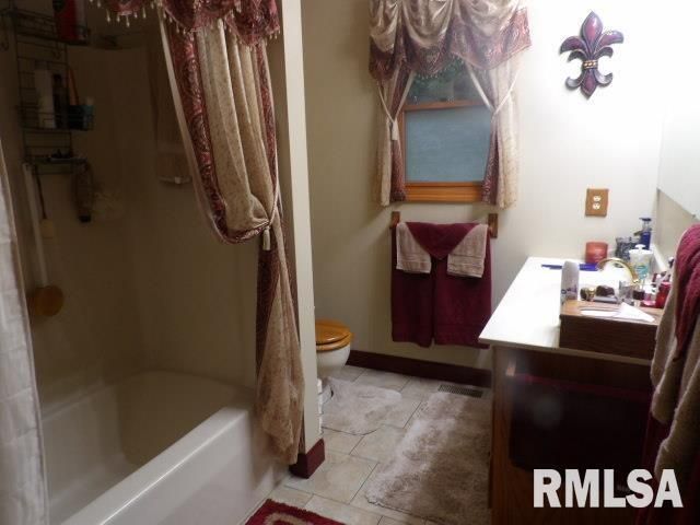 4490 Brushy Creek Church Road, Galatia, IL 62935