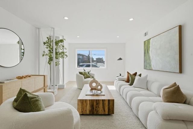 249 Gateway Drive, Pacifica, CA 94044