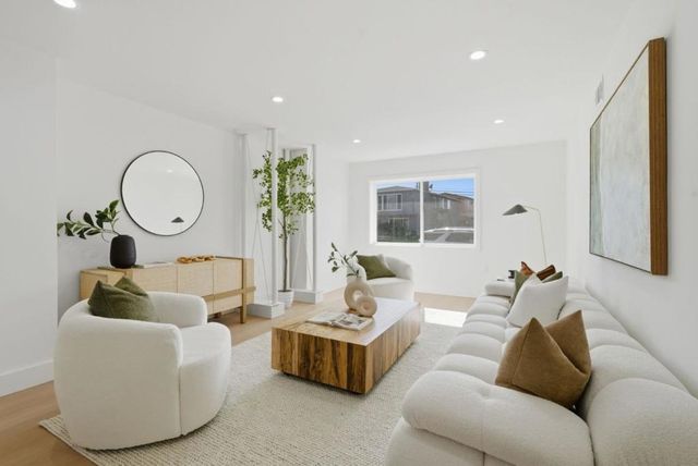 249 Gateway Drive, Pacifica, CA 94044