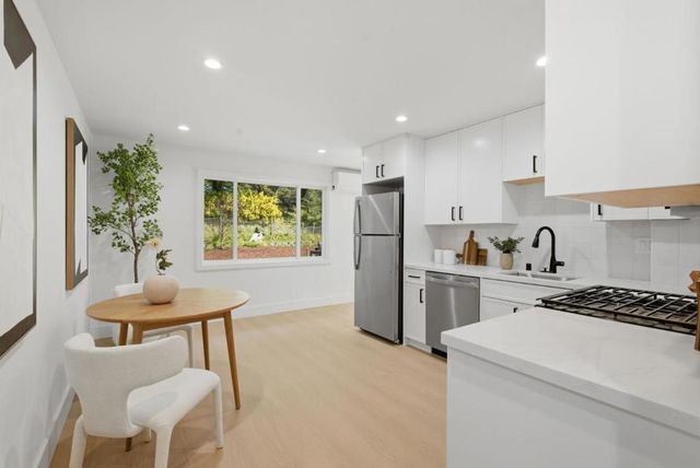 249 Gateway Drive, Pacifica, CA 94044