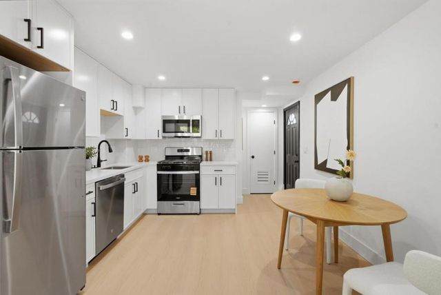 249 Gateway Drive, Pacifica, CA 94044