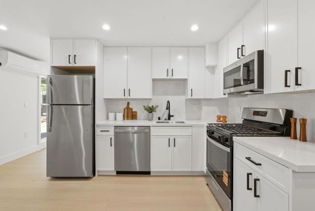 249 Gateway Drive, Pacifica, CA 94044