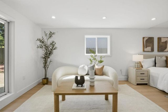 249 Gateway Drive, Pacifica, CA 94044