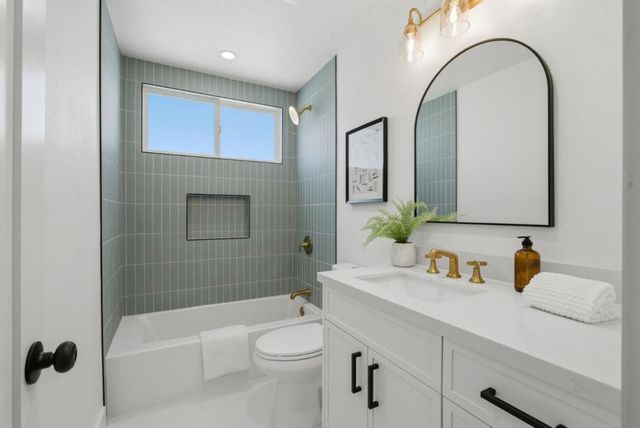 249 Gateway Drive, Pacifica, CA 94044