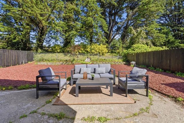 249 Gateway Drive, Pacifica, CA 94044