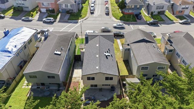 249 Gateway Drive, Pacifica, CA 94044