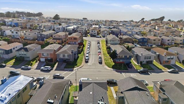 249 Gateway Drive, Pacifica, CA 94044