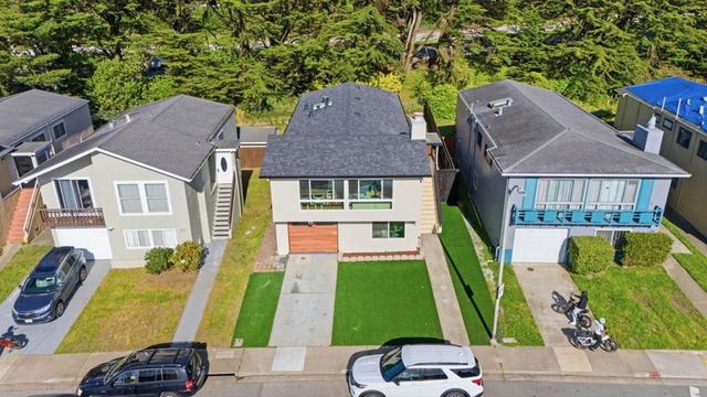 249 Gateway Drive, Pacifica, CA 94044