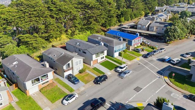 249 Gateway Drive, Pacifica, CA 94044