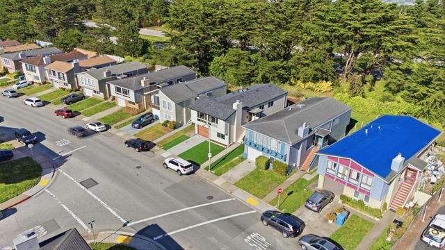 249 Gateway Drive, Pacifica, CA 94044