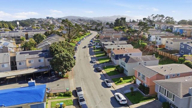 249 Gateway Drive, Pacifica, CA 94044