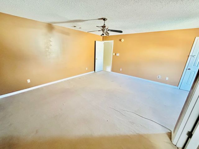 6738 ROSS RIDGE DR, Memphis, TN 38141