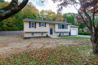 20 Maplewood Drive, Coventry, RI 02816