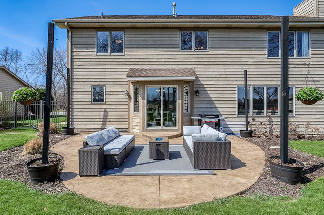 26511 S Overland Drive, Channahon, IL 60410