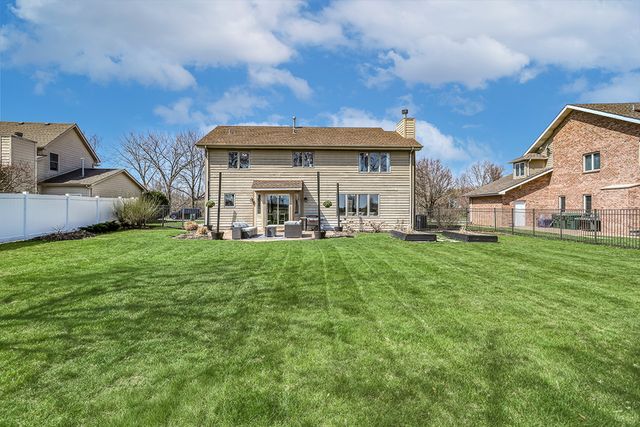26511 S Overland Drive, Channahon, IL 60410