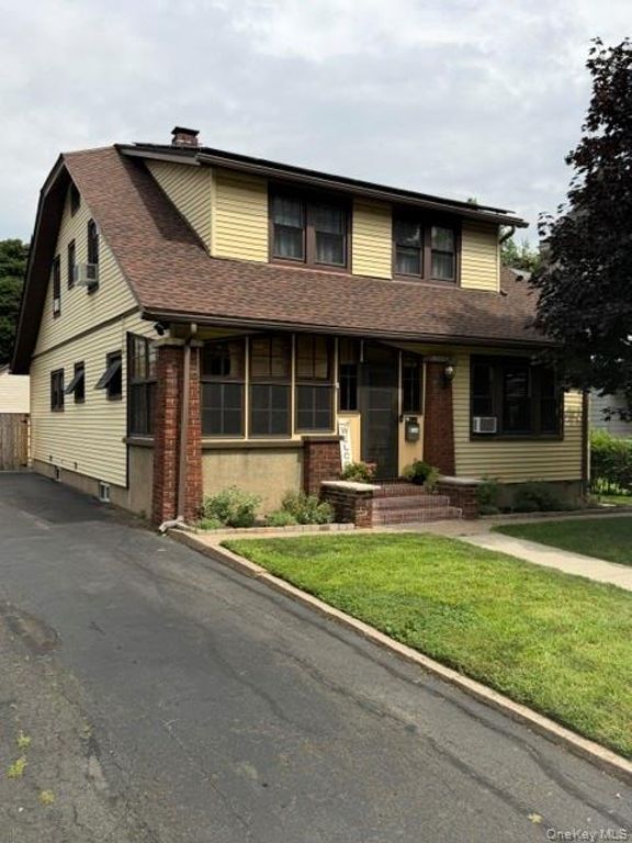 176 Orange Avenue, Suffern, NY 10901