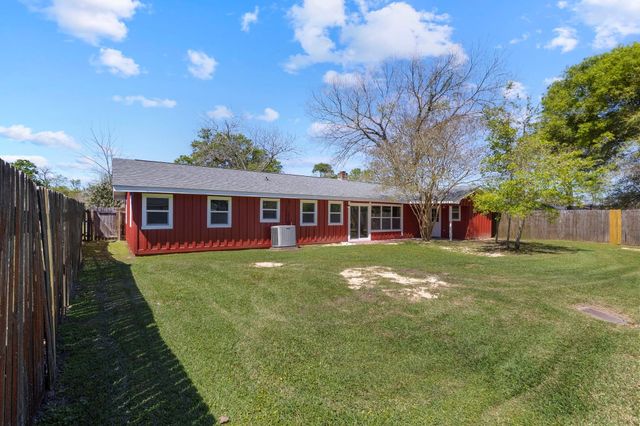 129 Briggs Street, Beaumont, TX 77707