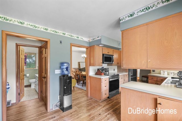 311 Honey Creek Avenue, Ada, MI 49301