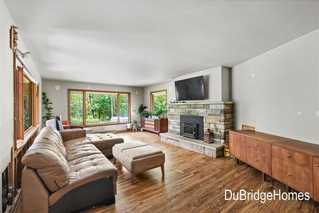 311 Honey Creek Avenue, Ada, MI 49301