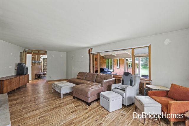 311 Honey Creek Avenue, Ada, MI 49301