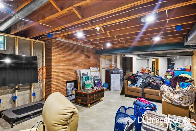 311 Honey Creek Avenue, Ada, MI 49301