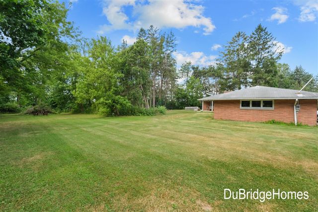 311 Honey Creek Avenue, Ada, MI 49301