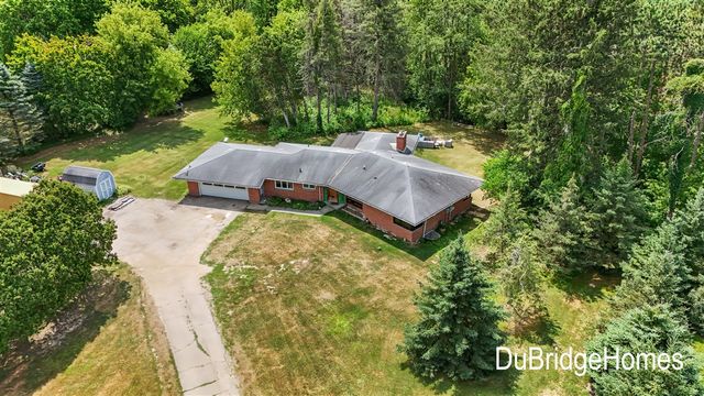 311 Honey Creek Avenue, Ada, MI 49301