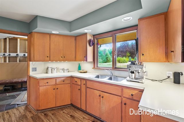 311 Honey Creek Avenue, Ada, MI 49301