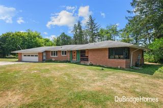 311 Honey Creek Avenue, Ada, MI 49301
