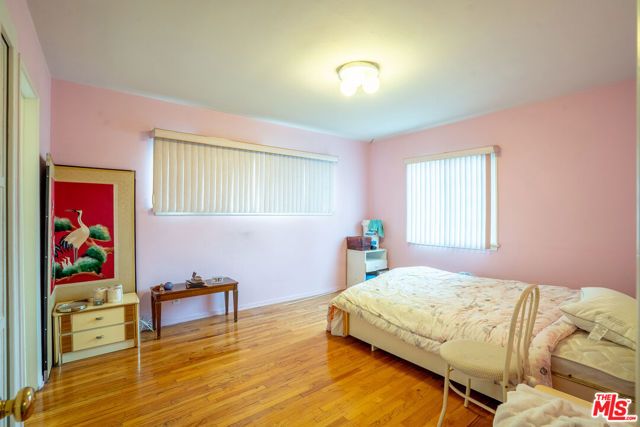 13131 Crewe Street, North Hollywood (los Angeles), CA 91605