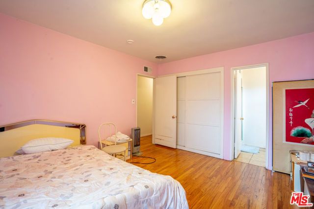 13131 Crewe Street, North Hollywood (los Angeles), CA 91605