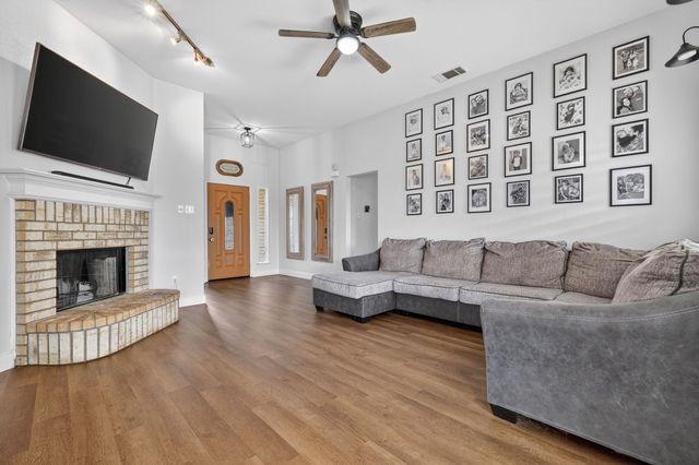 234 Wellington Trail, Weatherford, TX 76085