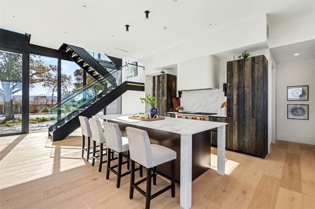 2404 Camino Alto RD, West Lake Hills, TX 78746