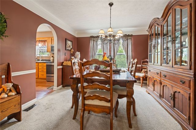 9242 Marshall Rd, Cranberry Twp, PA 16066