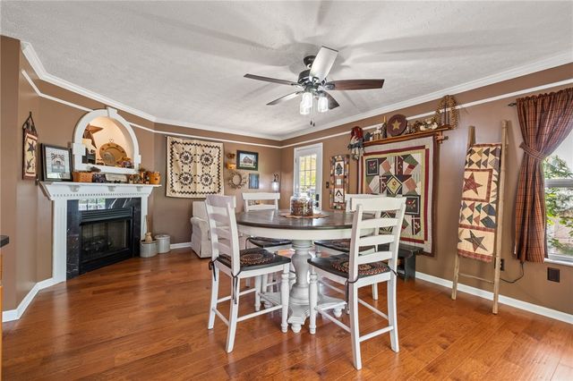 9242 Marshall Rd, Cranberry Twp, PA 16066