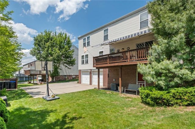 9242 Marshall Rd, Cranberry Twp, PA 16066