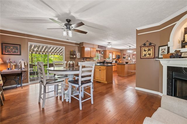 9242 Marshall Rd, Cranberry Twp, PA 16066
