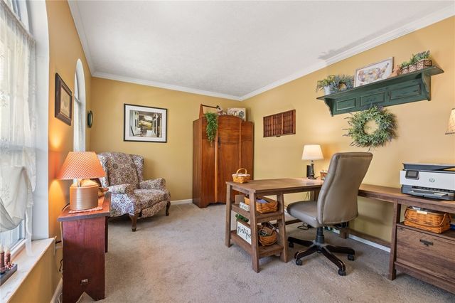 9242 Marshall Rd, Cranberry Twp, PA 16066