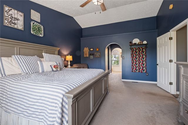 9242 Marshall Rd, Cranberry Twp, PA 16066