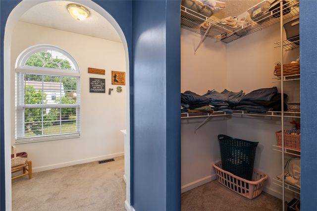 9242 Marshall Rd, Cranberry Twp, PA 16066