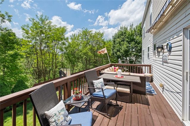 9242 Marshall Rd, Cranberry Twp, PA 16066