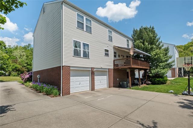 9242 Marshall Rd, Cranberry Twp, PA 16066