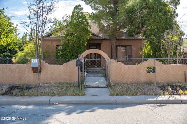 2315 College Street, Las Cruces, NM 88001
