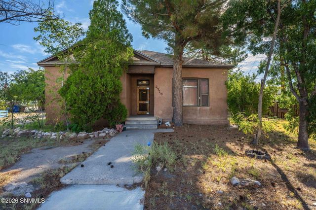 2315 College Street, Las Cruces, NM 88001
