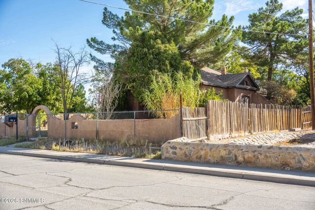 2315 College Street, Las Cruces, NM 88001