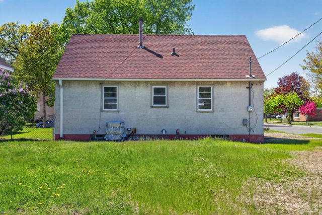 4958 Newton Avenue N, Minneapolis, MN 55430