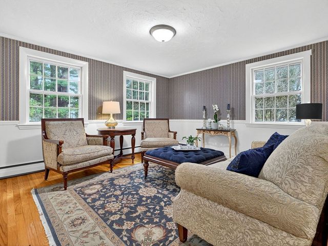 12 Cranberry Ln, Dover, MA 02030
